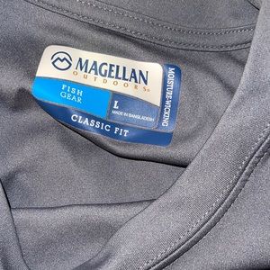 EUC mens Magellan outdoor shirt